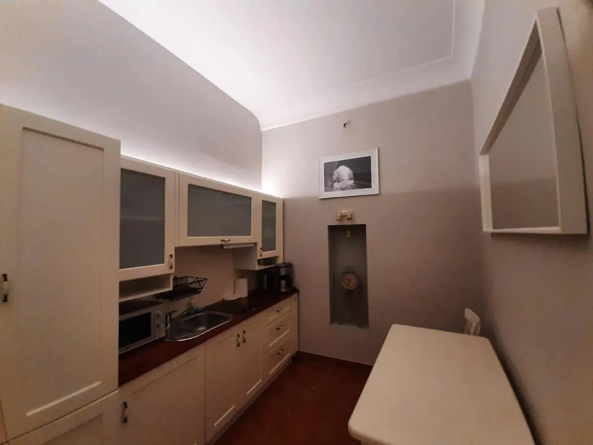 Florianska Gate Luxury Apartments Krakow 2*,  Poland