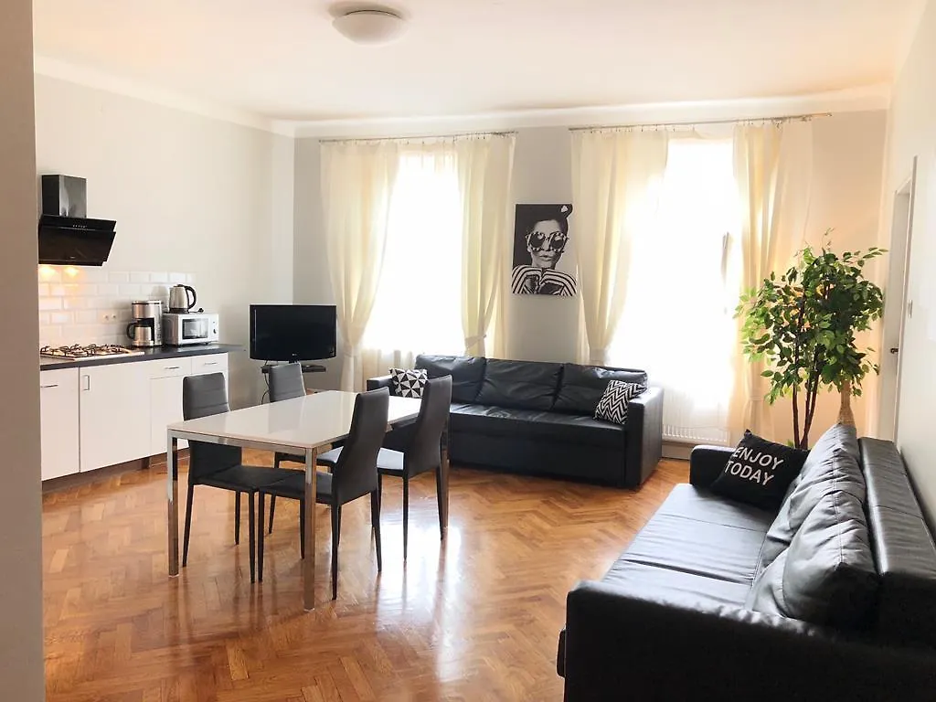 Florianska Gate Luxury Apartments Krakow 2*,