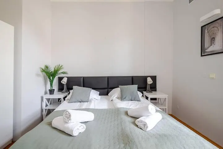 Florianska Gate Luxury Apartments Krakow 2*,  Poland